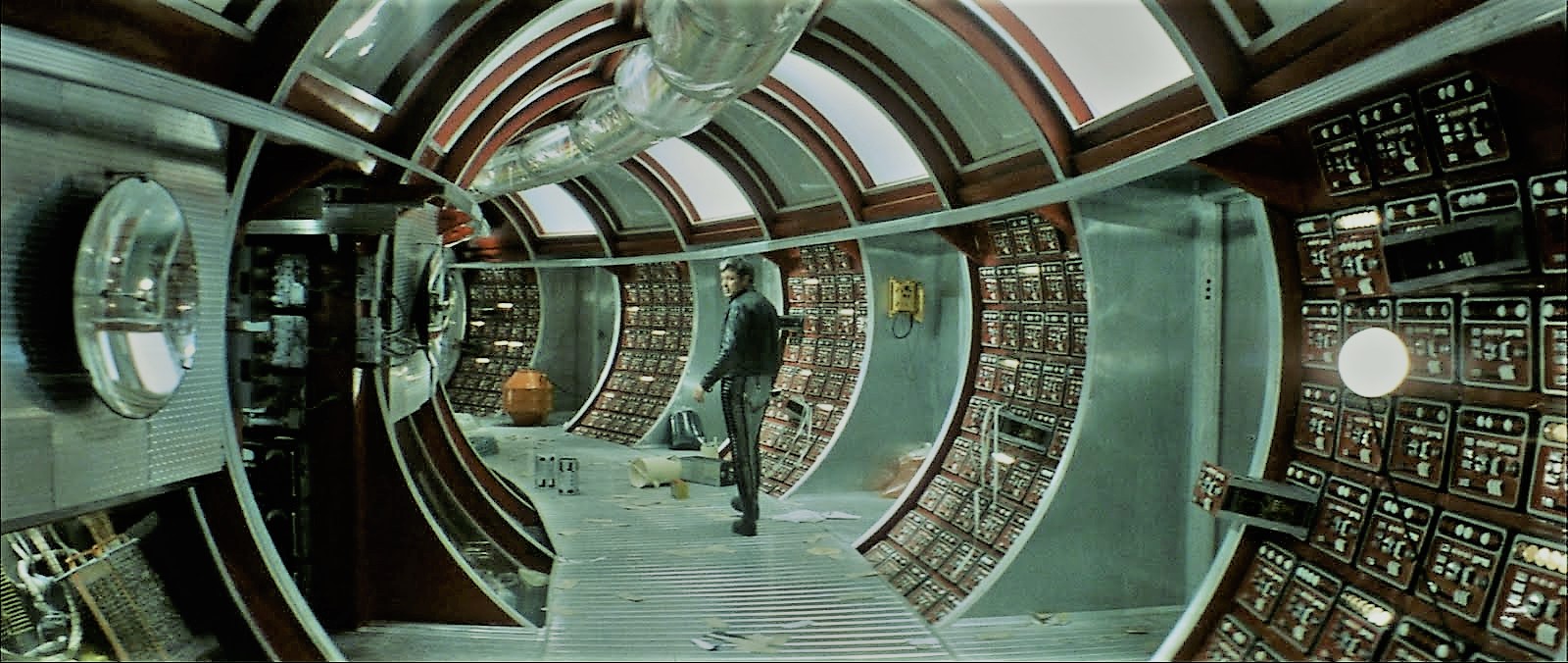 Solaris (1972) Review: Tarkovsky’s Sci-Fi Masterpiece of Grief